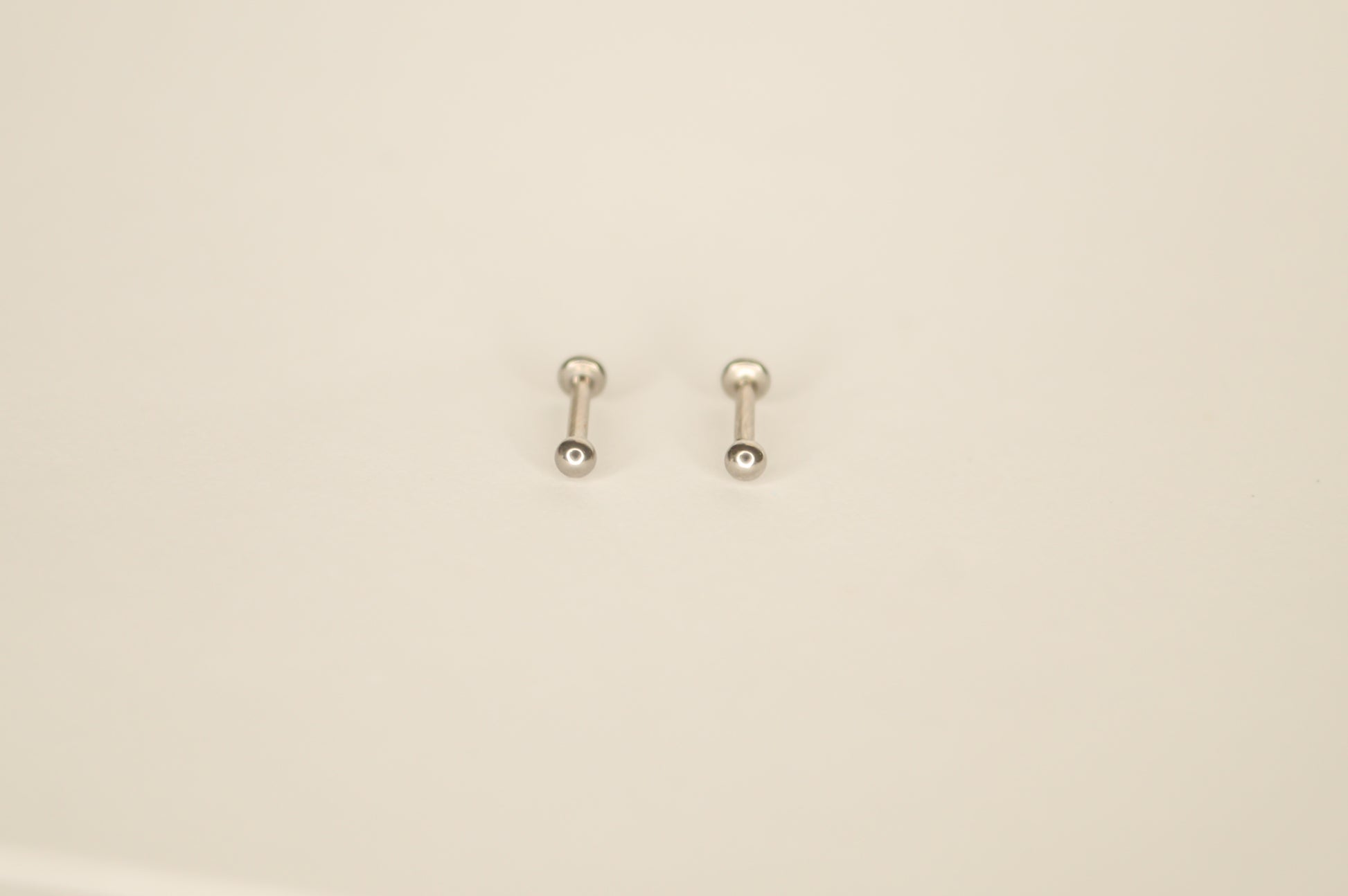 Silver ball flatback studs