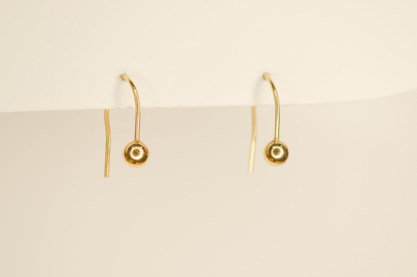 Simply Subtle Earwire