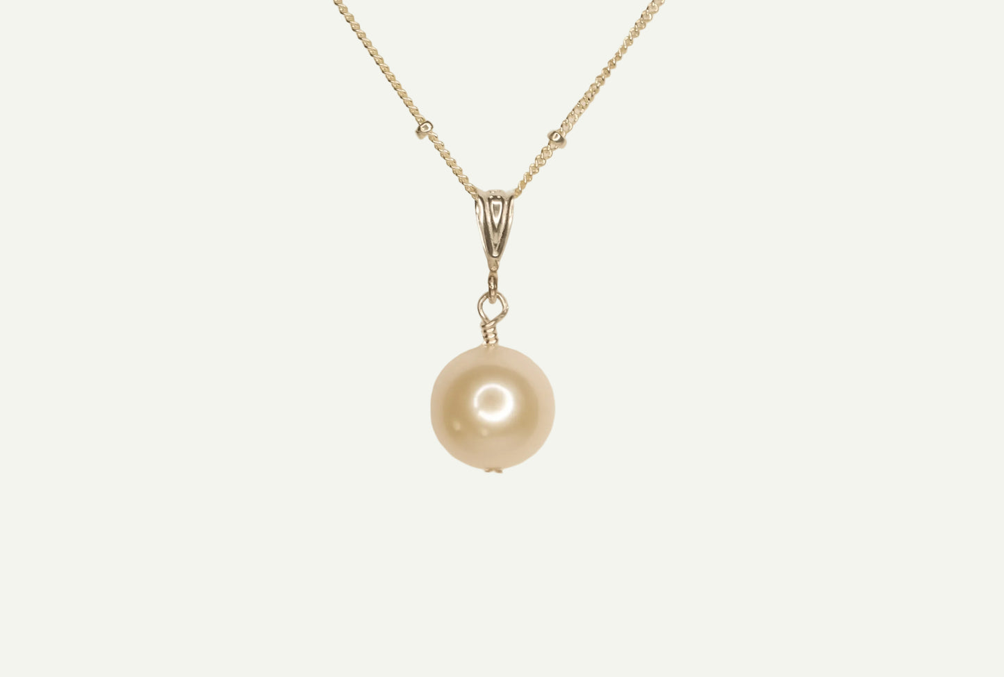 Simple Pearl Necklace