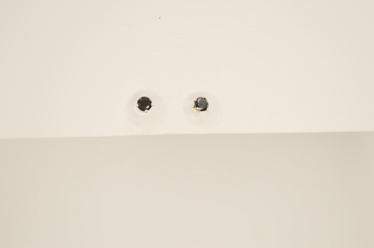 Onyx stud earrings