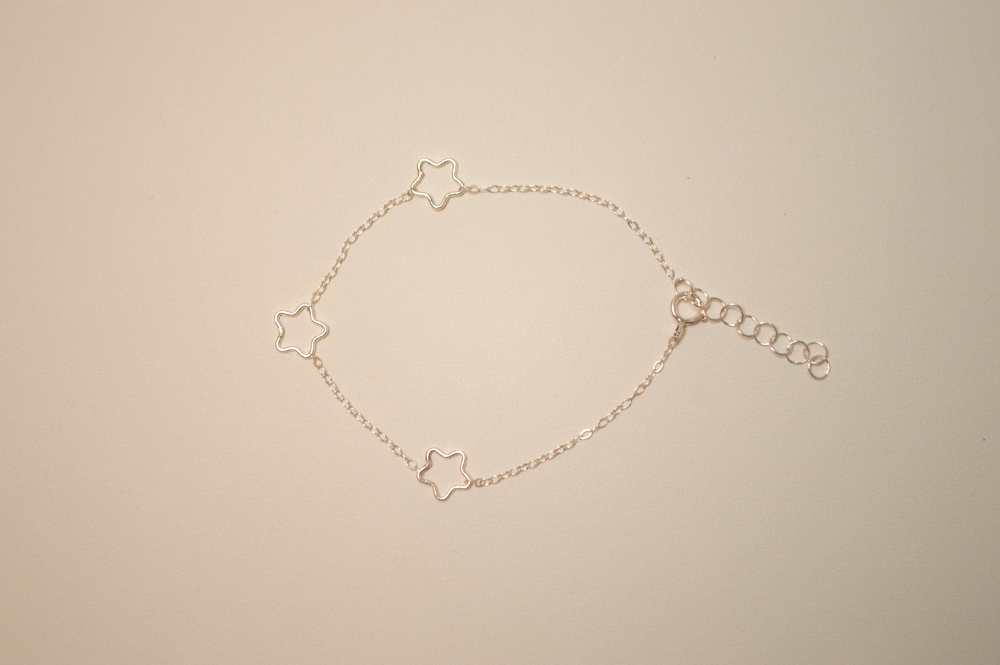 Star connecting bracelet