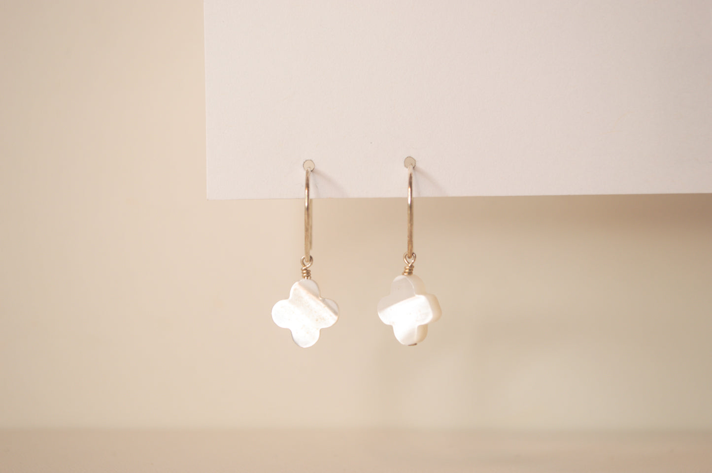 Mother of Pearl Clover Earwire