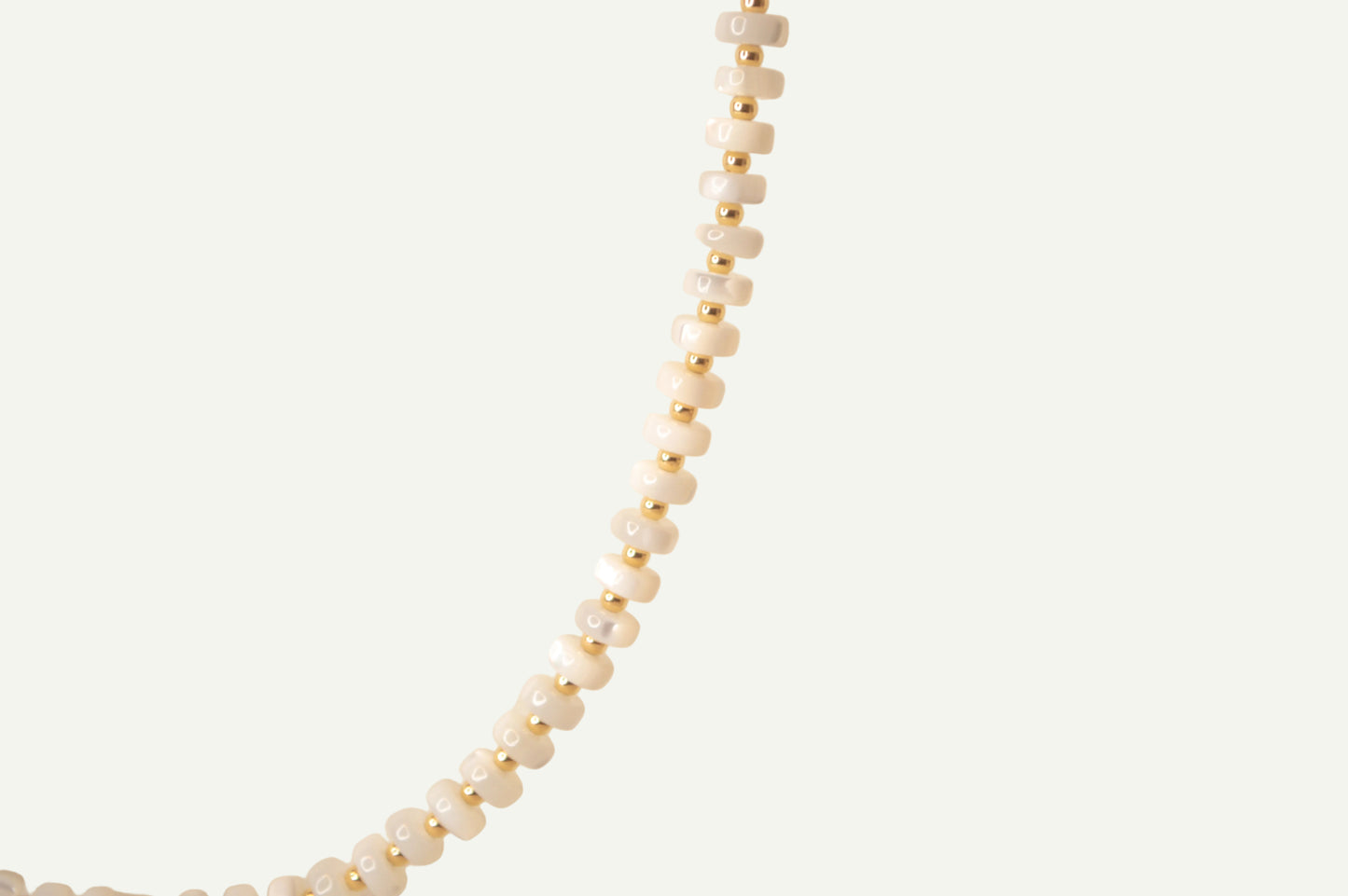 Mother of pearl bead necklace