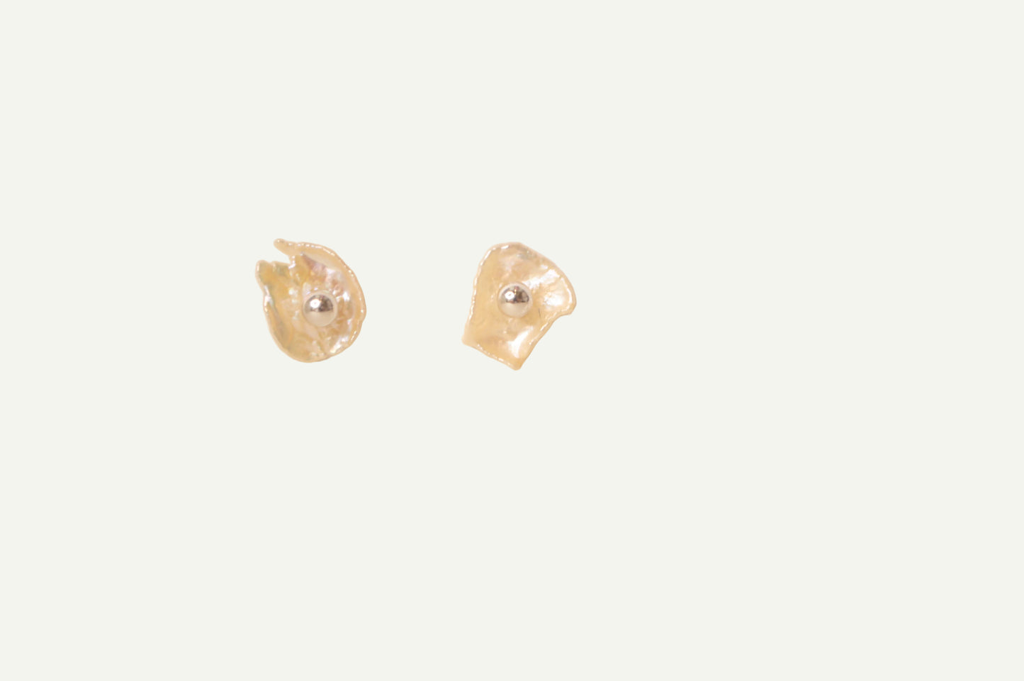 Keshi Pearl Flower Stud