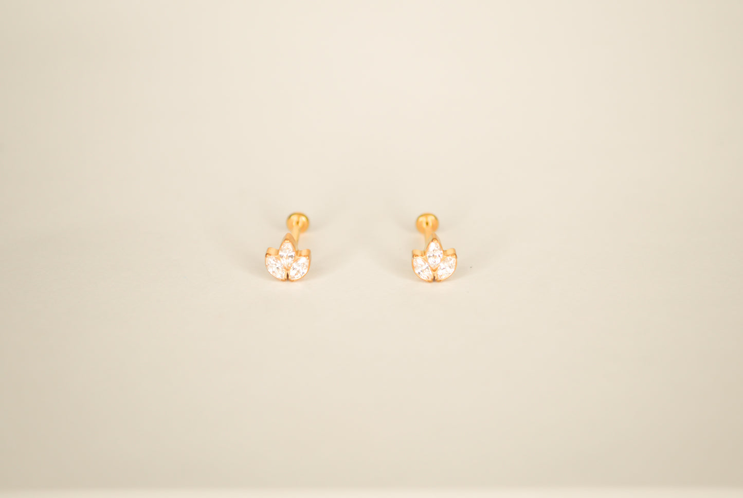 Gold crystal lotus flatback stud