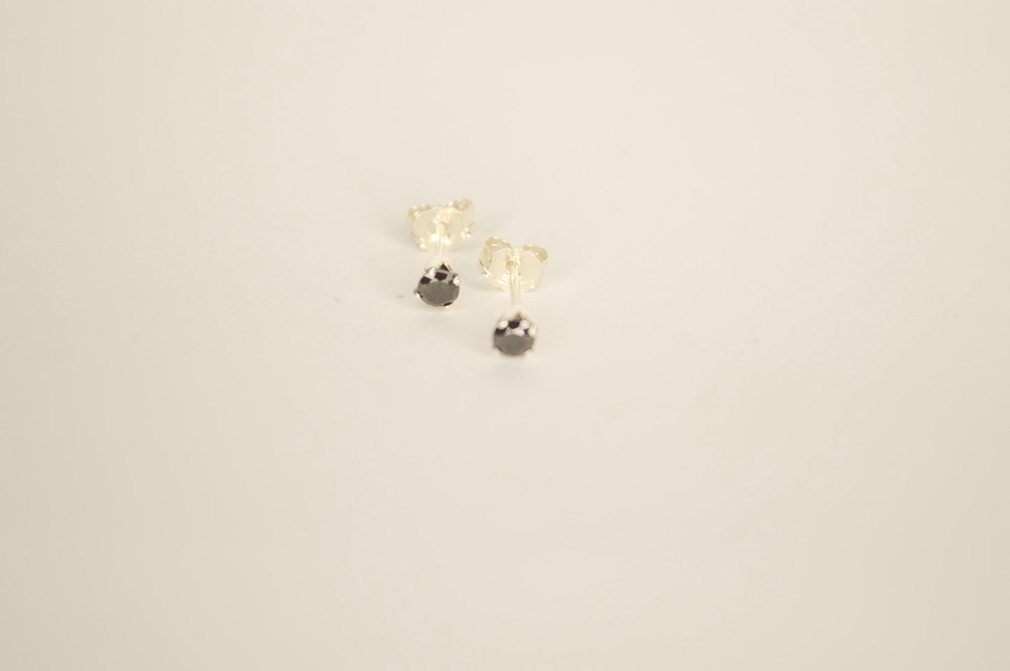 .925 Sterling silver onyx stud earrings