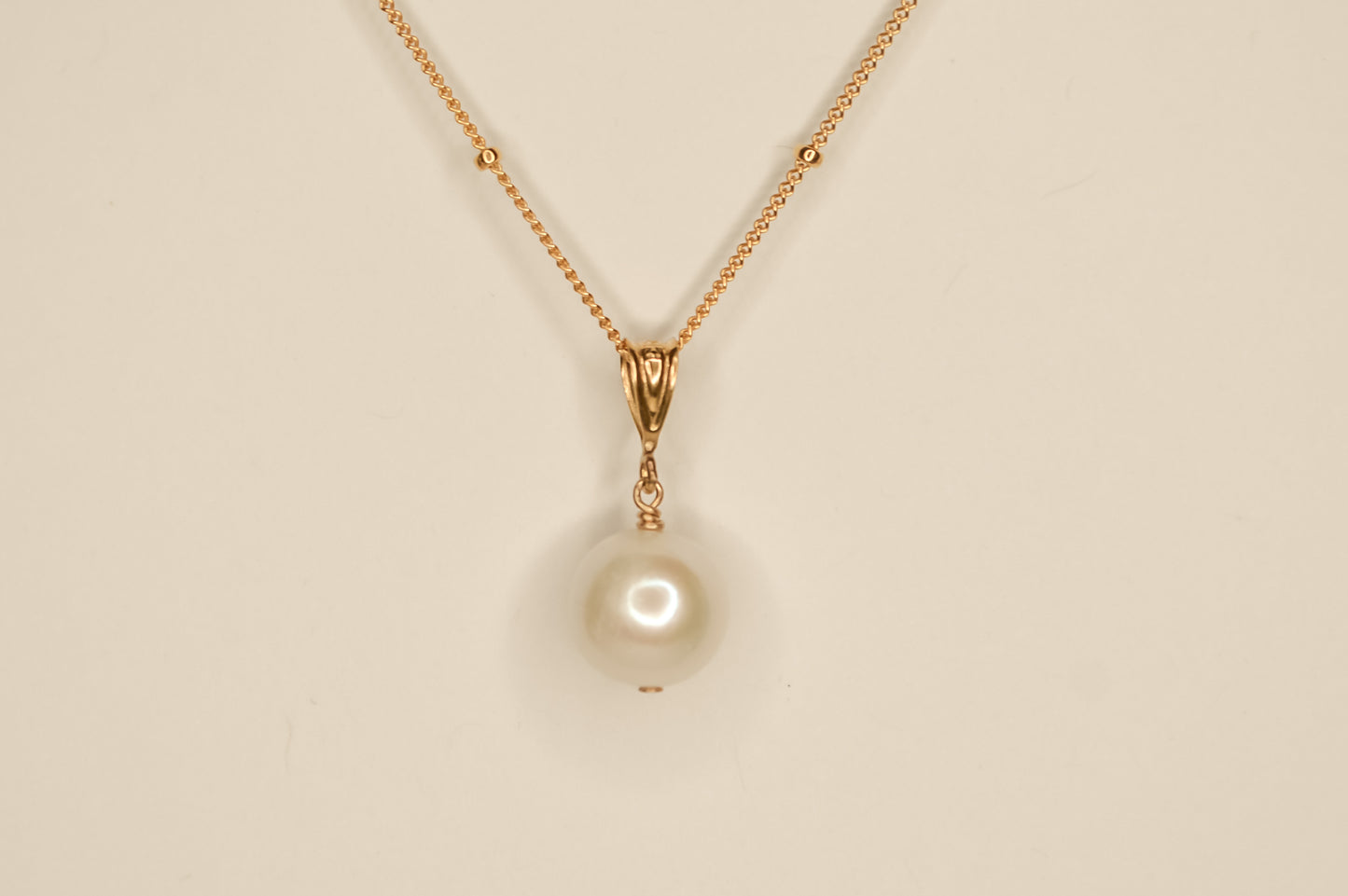 Simple Pearl Necklace