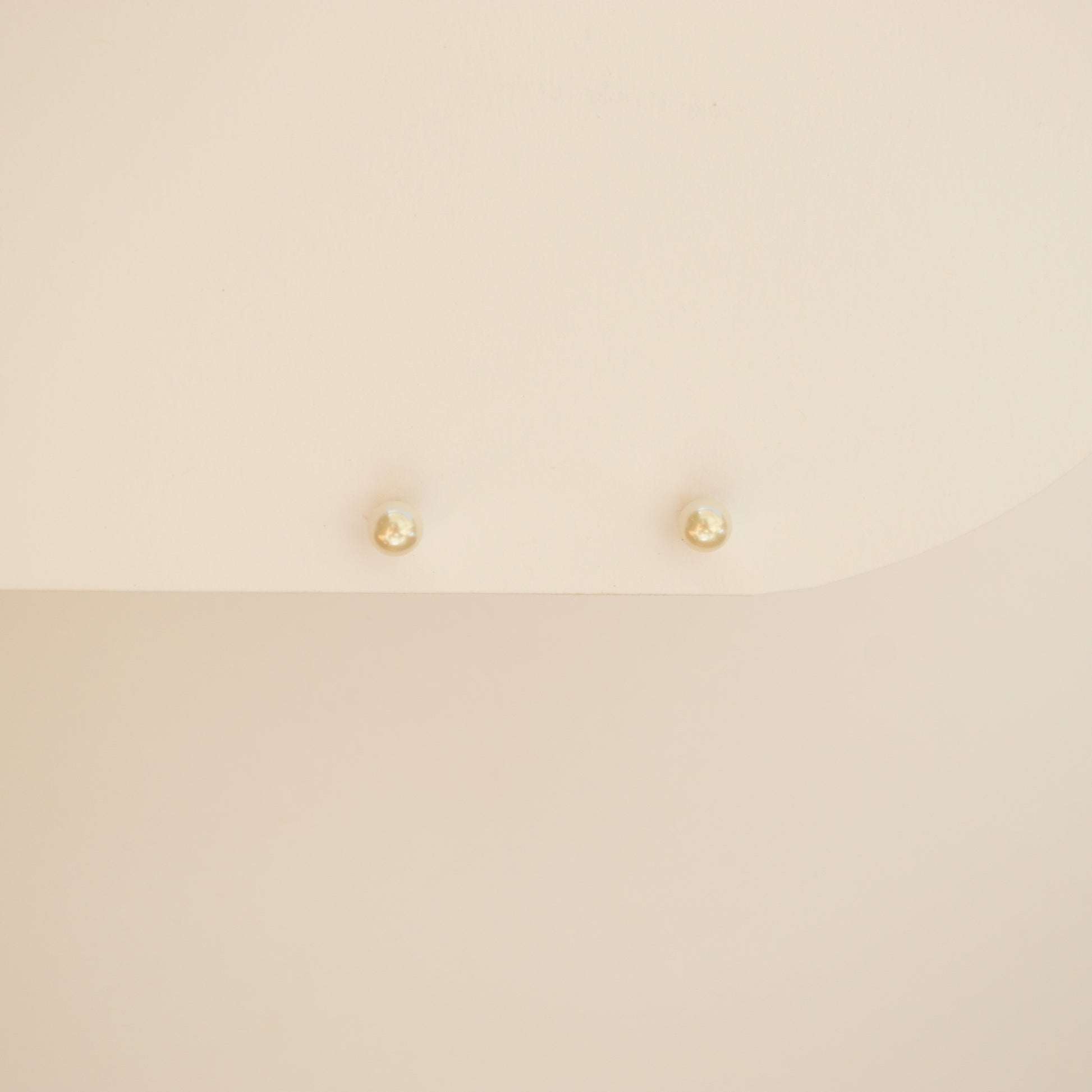 Freshwater pearl studs