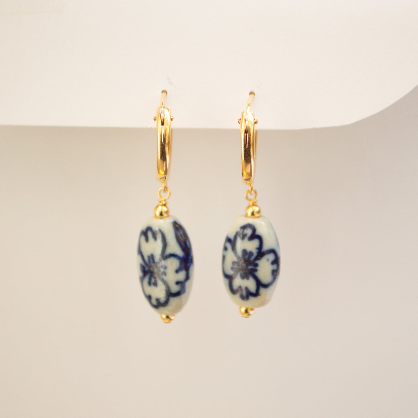 Blue Willow Oval Hoops