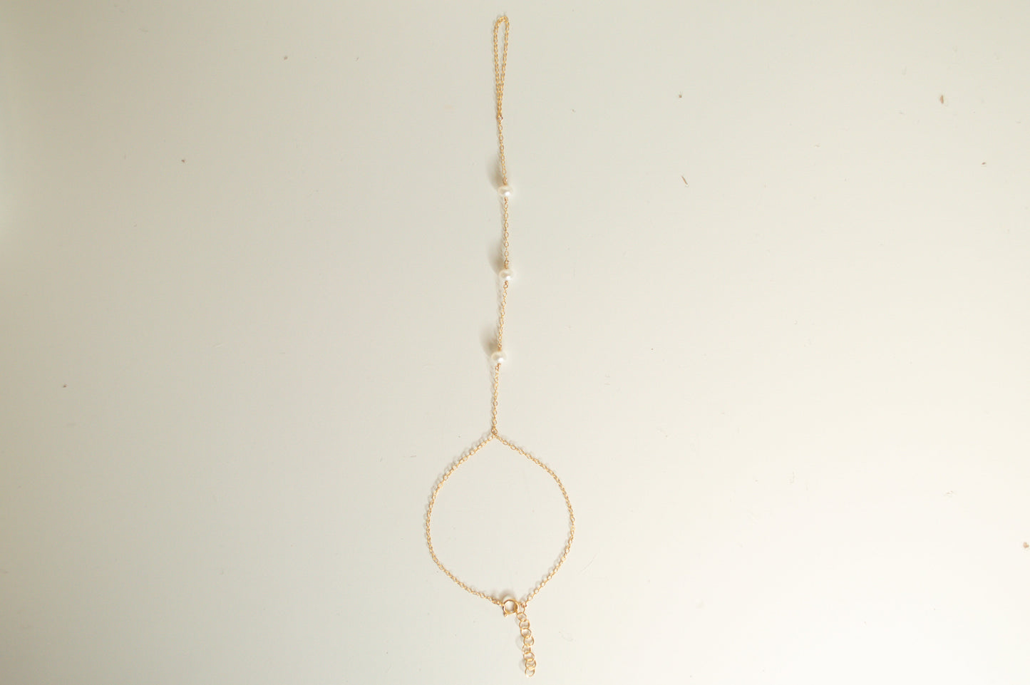 Pearl Connector Handchain