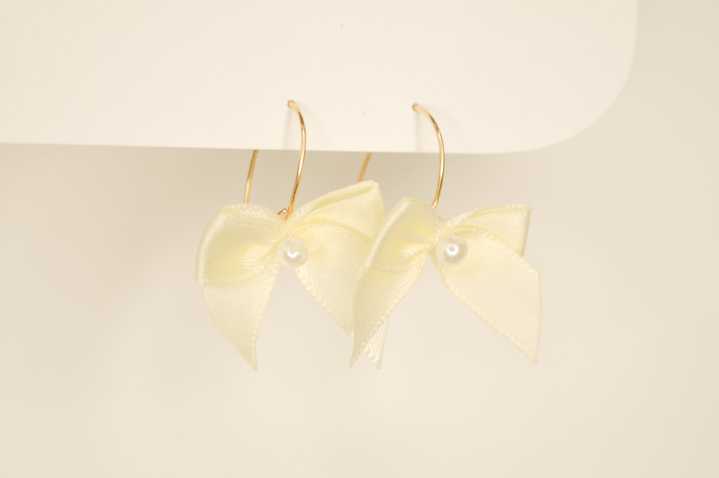 Tied in Style Earwires