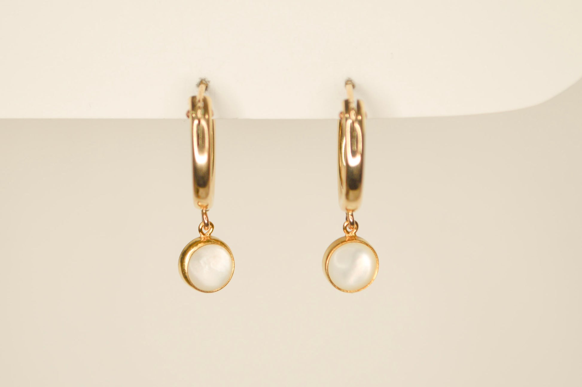 Mother of pearl bezel hoop earrings