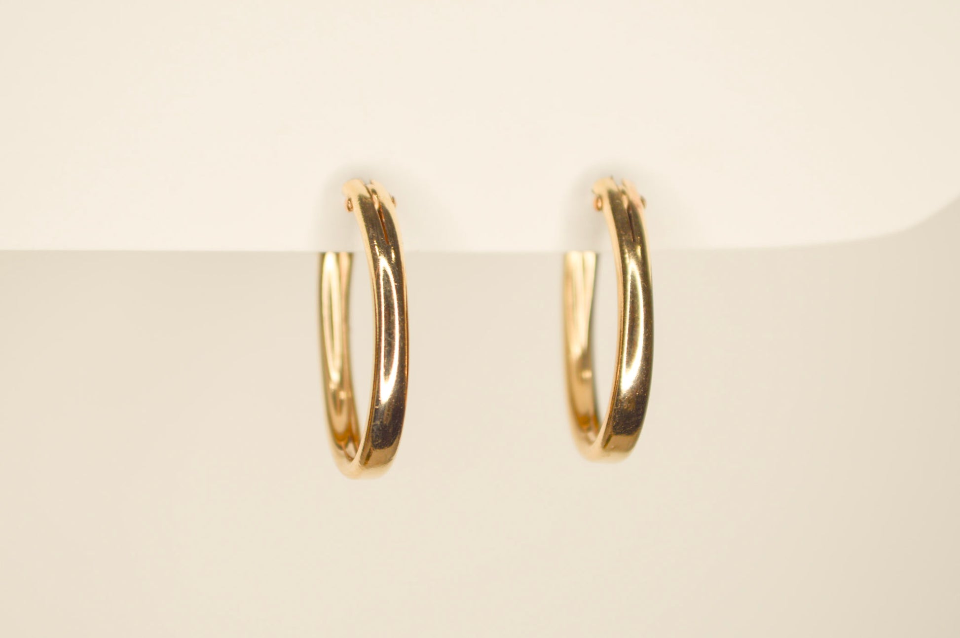 14k gold filled oval hoop