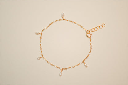 Princess pearl bracelet