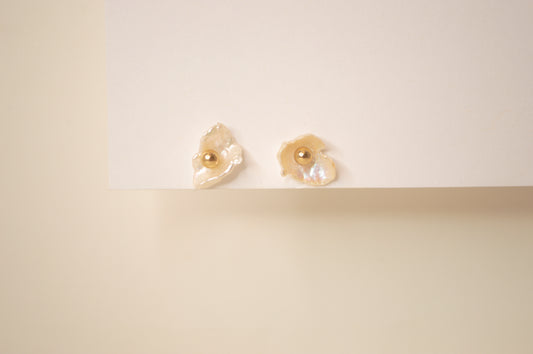 Keshi Pearl Flower Stud