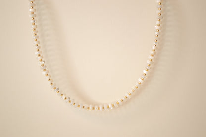 Mother of pearl bead necklace