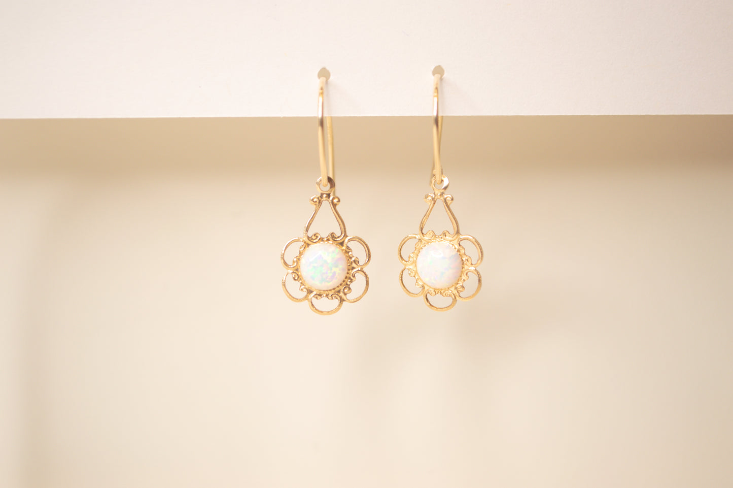 Opal Earwire