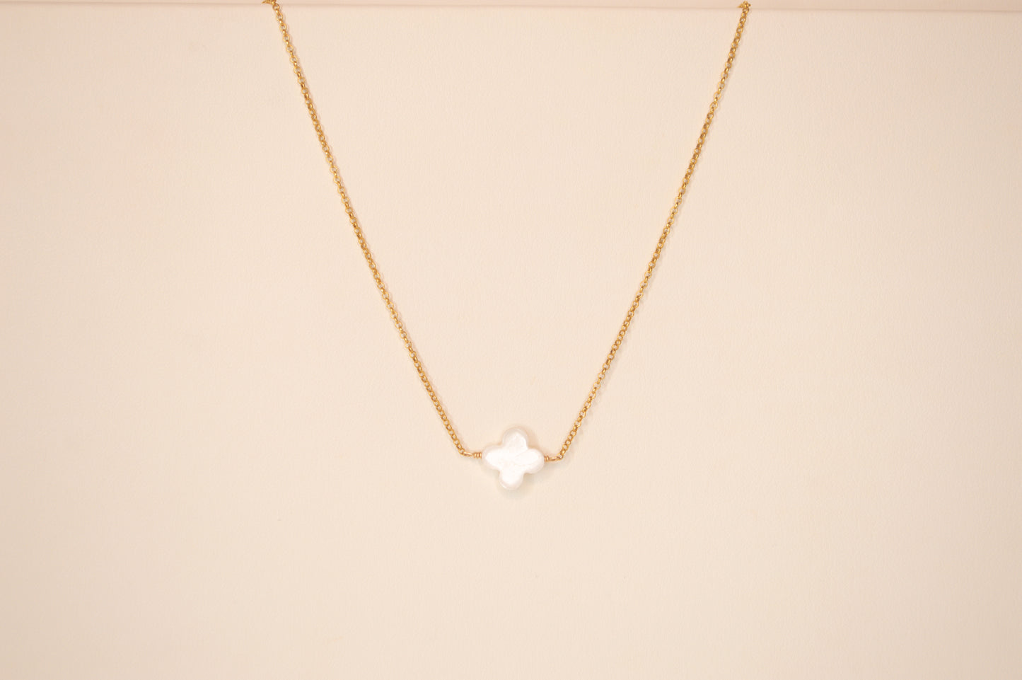 Clover Mother of Pearl Necklace