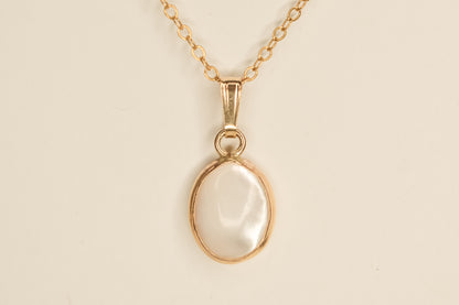 Mother of Pearl Bezel Necklace