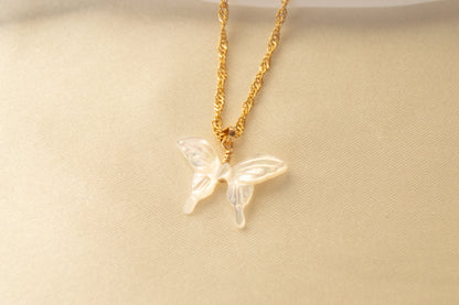 Flutter Pendant Necklace