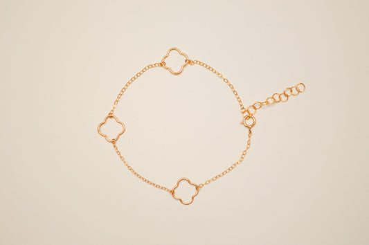 Connecting Clover Bracelet